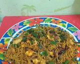 Foto langkah ke 5 dari resep Mie Goreng Bayam Udang Rebon.
