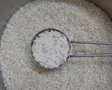 A picture of step 1 of Mini podi idli.