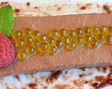 Foto del paso 4 de la receta: Tarta de chocolate con perlas de aove y mermelada de frambuesas