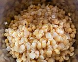 A picture of step 1 of Matar Dal Bhaate.