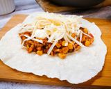 Chili con lencsével töltött burrito recept fázis 8 fotója