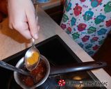 Φωτογραφία βήματος 2 της συνταγής Popcorn με ketchup. “Σ’ αγαπώ, μπαμπά μου!!!”