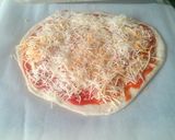 Foto del paso 5 de la receta: Pizza casera de lo que tengas en la nevera
