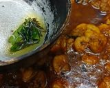A picture of step 7 of Prawns Masala Curry.