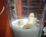 Foto langkah ke 4 dari resep Smoothie Stroberi Oatmeal.