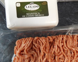 Foto del paso 1 de la receta: Pastel horneado de carne con puré, jamón y ricotta