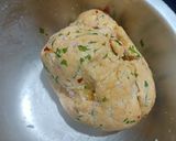 A picture of step 2 of Chilli Cheese Puri.