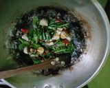 Foto langkah ke 9 dari resep Tumis Caisim Tahu Bakso.