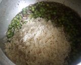 A picture of step 3 of Peas pulao.