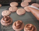 Foto del paso 8 de la receta: Alfajores de chocolate bien artesanales. EXQUISITOS!!!!