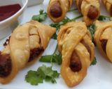 A picture of step 10 of Jaali samosa.