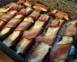 Baconbe tekert szilveszteri virsli recept fázis 5 fotója