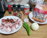 Foto del paso 1 de la receta: Cabrillas en tomate fáciles