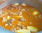 A picture of step 6 of Gosht aloo.