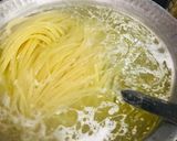 A picture of step 1 of Spaghetti with tomato sauce.