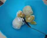 Foto langkah ke 3 dari resep Ayam Tepung Saus Telur Asin.