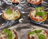 Foto del paso 6 de la receta: Mini pizzas con base de berenjena