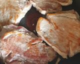 Foto del paso 2 de la receta: Cañón de cerdo en salsa de tocineta y champiñones