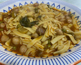 Foto del paso 3 de la receta: Guiso de babetas con garbanzos (con sabor a hierbabuena)