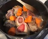 Une image de l'étape 8 de Chevreau aux légumes et os à moelle façon pot au feu revisité.