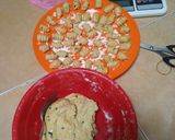 Foto langkah ke 4 dari resep Kue Bawang Garpu Simple.