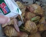 Foto langkah ke 2 dari resep Ayam Ungkep Bumbu Kuning Santan.