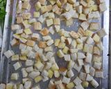 Gambar langkah 8 resipi Cream of Chicken Soup with Croutons.