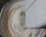 Foto langkah ke 4 dari resep Bolu Mocca Putih Telur.