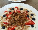 Foto del paso 1 de la receta: Yogur con Frutas y Cereales🍓