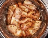 Фото кроку 1 до Салат з куркою🍗 та авокадо, заправлений оливковою олією.