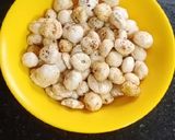 મસાલા મખાના (Masala Makhana Recipe In Gujarati) રેસીપી સ્ટેપ1ફોટો