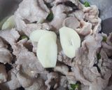 รูปขั้นตอนการทำที่ 2 ของ หมูมะนาว