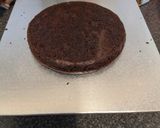A picture of step 9 of Kinder bueno cake!.