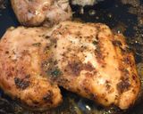 Foto del paso 4 de la receta: Pasta de arroz con salsa pesto, pollo y almendras