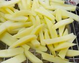 પેરી પેરી ફ્રેન્ચ ફ્રાઈસ (Peri Peri French Fries Recipe In Gujarati) રેસીપી સ્ટેપ2ફોટો
