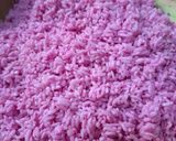 Foto langkah ke 2 dari resep Lemper Pink Kulit Buah Naga.