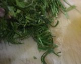 Foto langkah ke 1 dari resep Telur dadar daun kunyit.