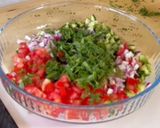 صورة لخطوة 1 من وصفة Shirazi salad أو سلطة الشيرازي