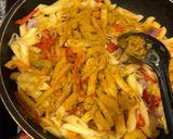 A picture of step 8 of Mac and bell peppers stir fry.
