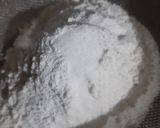 A picture of step 1 of Tricolor cake.