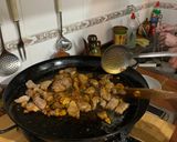 Foto del paso 7 de la receta Arroz/paella : solomillo, foie y trufa con setas 😍