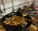Foto del paso 7 de la receta: Arroz/paella : solomillo, foie y trufa con setas 😍
