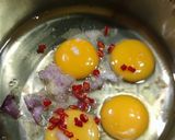 Foto langkah ke 2 dari resep Telur Dadar Kelor.