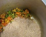 उड़द, मूंग दाल खिचड़ी (Urad moong dal khichdi recipe in hindi) रेसिपी चरण 3 फोटो