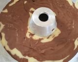 Foto langkah ke 6 dari resep Bolu Coklat Putih Telur.
