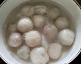 Foto langkah ke 8 dari resep Wedang Ronde Merah Putih.