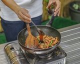 รูปขั้นตอนการทำที่ 12 ของ หมูสามชั้นผัดพริกแกงถั่วฝักยาว กินกับข้าวสวยร้อนๆ อร่อยมาก