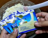 Foto langkah ke 4 dari resep Cookies Susu Dancow Ekonomis Tanpa Oven Bisaaaa Dong (193).
