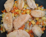 Foto del paso 3 de la receta: Solomillo de pavo en salsa de manzana y zanahoria