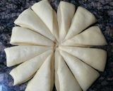 A picture of step 8 of Pizza Pull-Apart Bread.